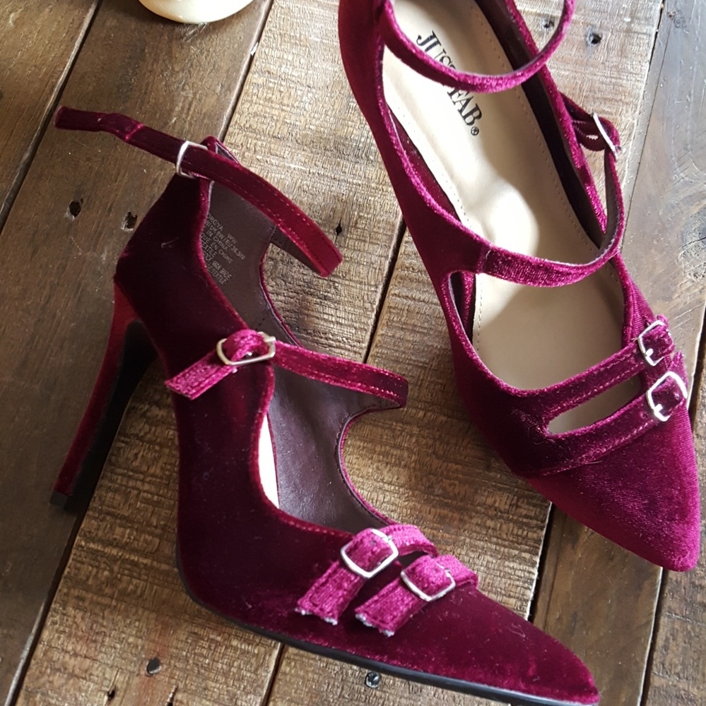 velvet pointy heels